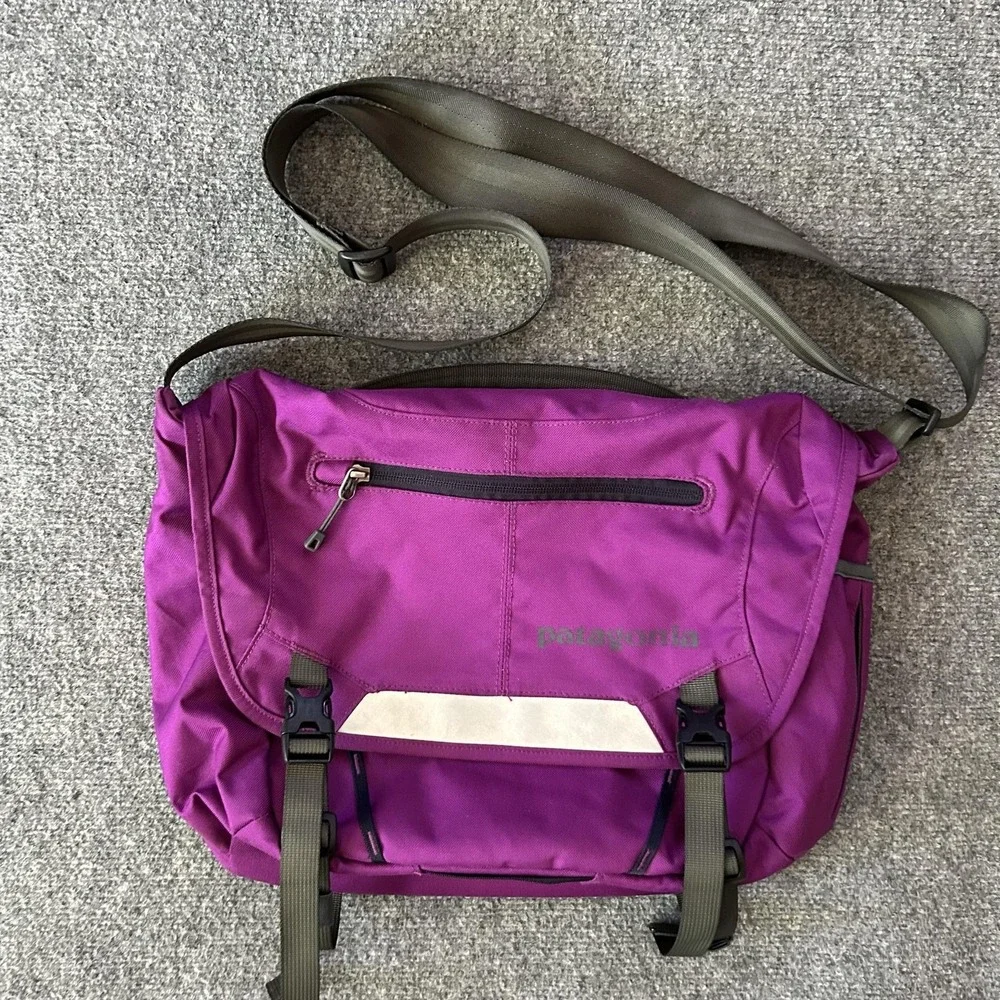 Patagonia Bag Purple MiniMass Courier Laptop Travel Soft Case Shoulder Work